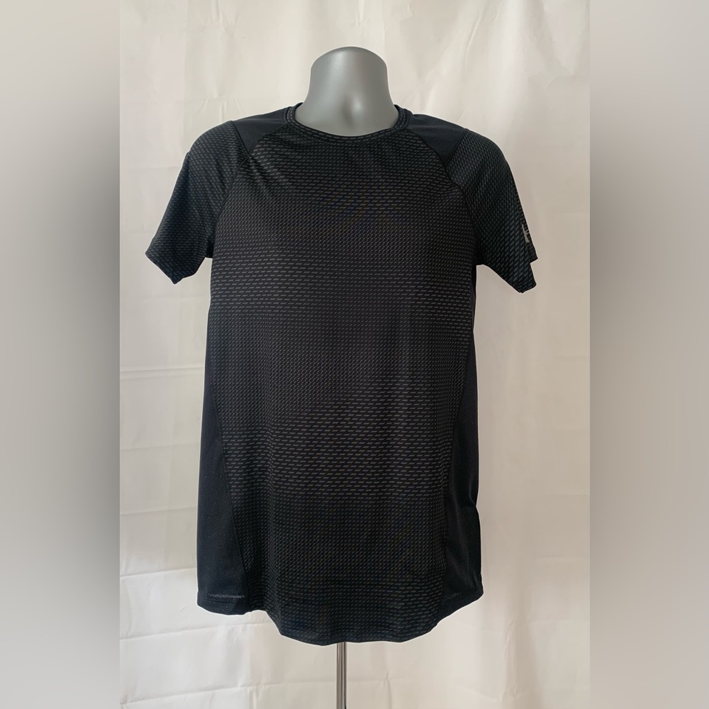 Under Armour Heatgear Fitted Short Sleeve Black & Gray T Shirt Mens Size Small